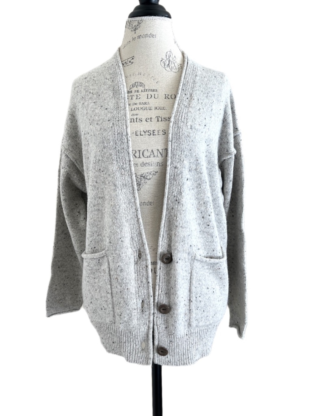Universal Thread Light Gray Speckled Button-Up Cardigan Size Small
